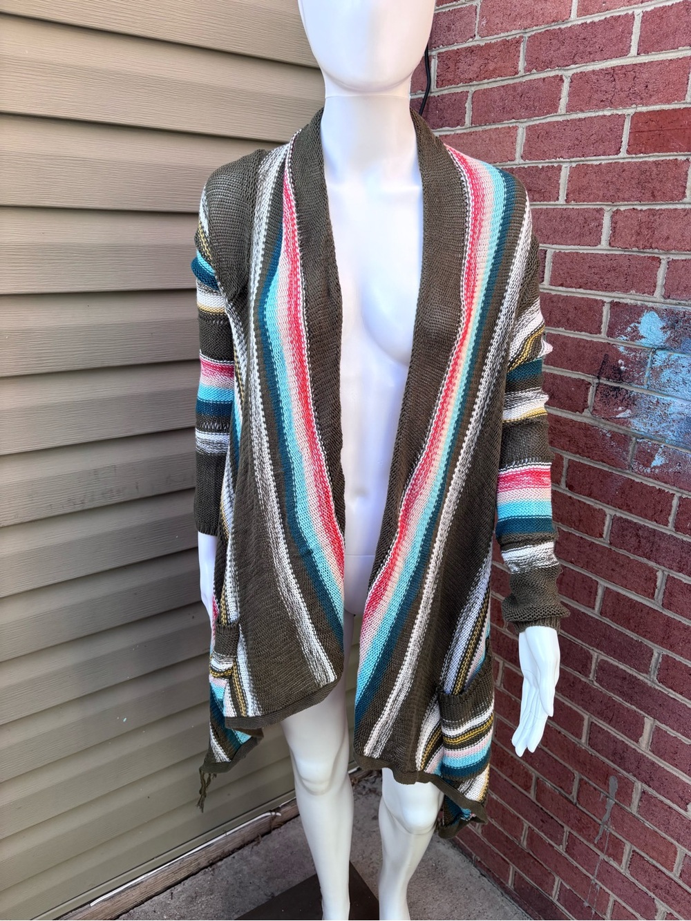 BILLABONG GREEN KNITTED FRINGE ACCENT BEACH SWEATER SIZE SMALL CUTE!